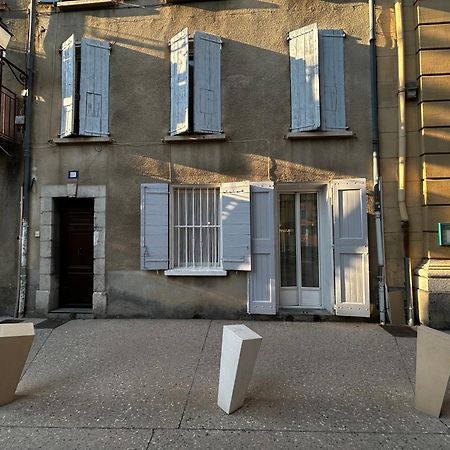 Y&R Residence ديني-ليه-بان المظهر الخارجي الصورة