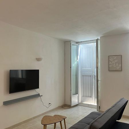 Y&R Residence ديني-ليه-بان المظهر الخارجي الصورة