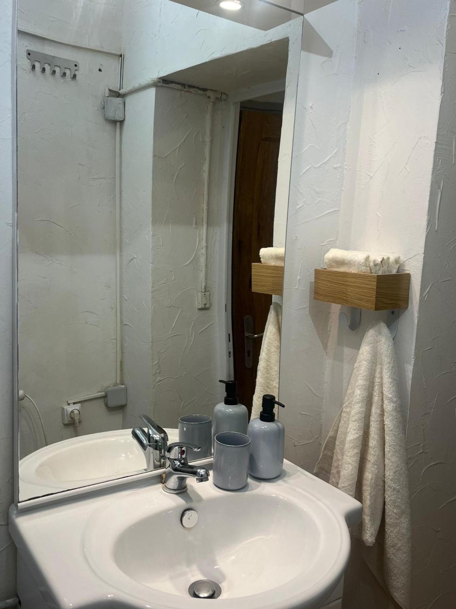 Y&R Residence ديني-ليه-بان المظهر الخارجي الصورة