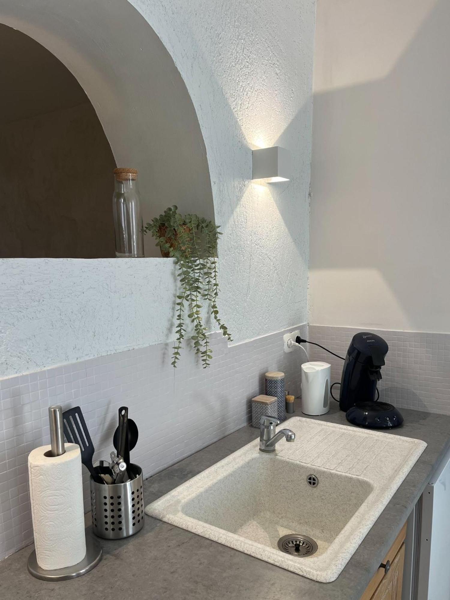 Y&R Residence ديني-ليه-بان المظهر الخارجي الصورة